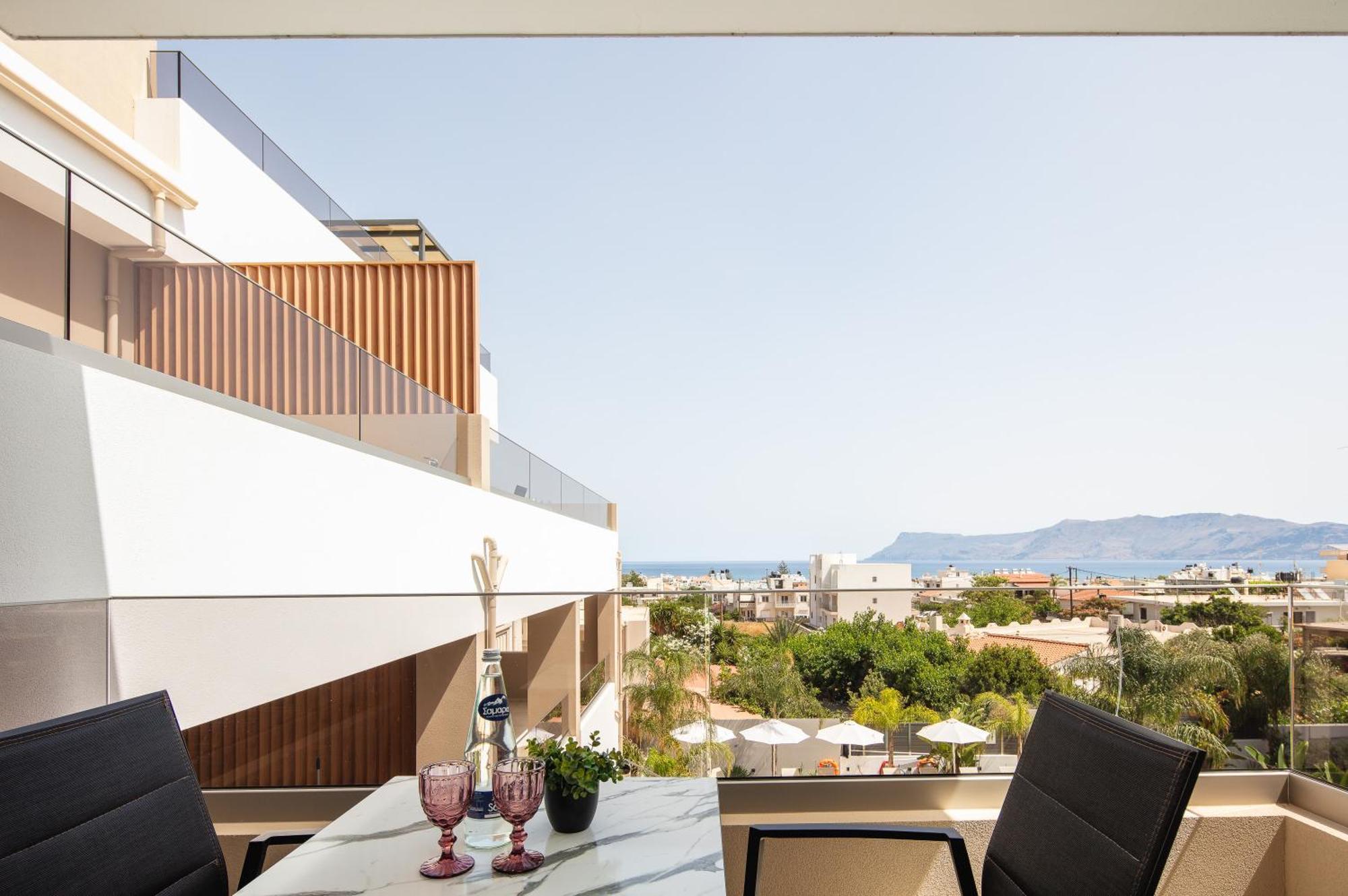 Sapphire Horizon Suites Kíssamos Exteriör bild